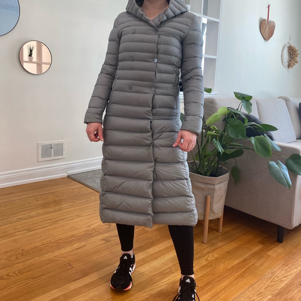 S.Deer SDEER Paris Hooded Puffer Long Down Jacket Solid grey color very warm.